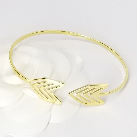 Chic Arrow Open Cuff Bracelet NEW - Picture 3 of 11
